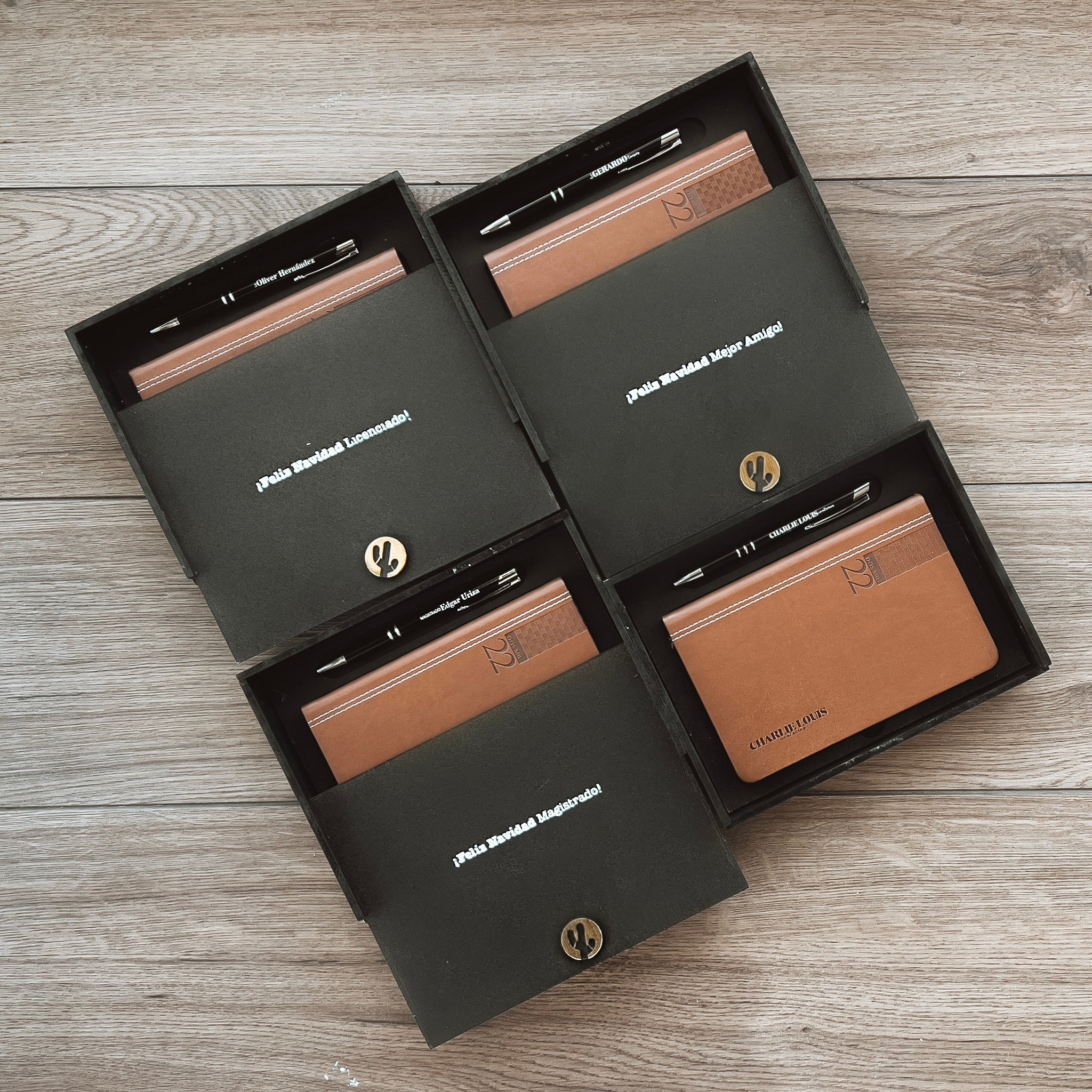 Agenda  + Pluma